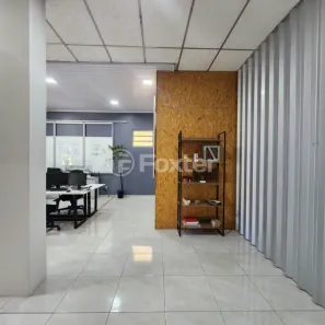 Sala Comercial à venda, 136m² no Jardim São Pedro, Porto Alegre