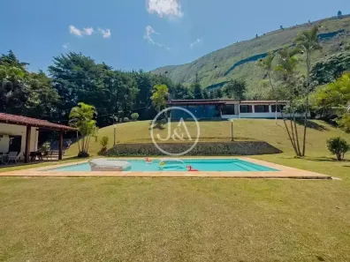 Casa com 5 Quartos à venda, 390m² no Araras, Petrópolis