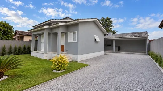 Casa com 3 Quartos à venda, 170m² no Pinheirinho, Criciúma