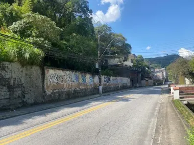 Lote/Terreno à venda, 1014m² no Castelanea, Petrópolis