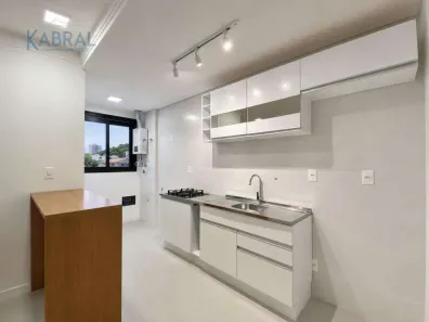 Apartamento com 2 Quartos para alugar, 69m² no Centro, Florianópolis