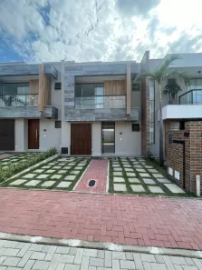 Casa com 3 Quartos à venda, 138m² no Morada de Laranjeiras, Serra