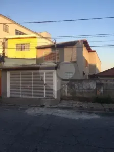 Sobrado com 3 Quartos à venda, 200m² no Parque Vitória, São Paulo