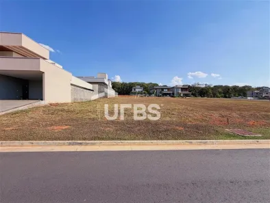 Lote/Terreno à venda, 405m² no Jardins França, Goiânia