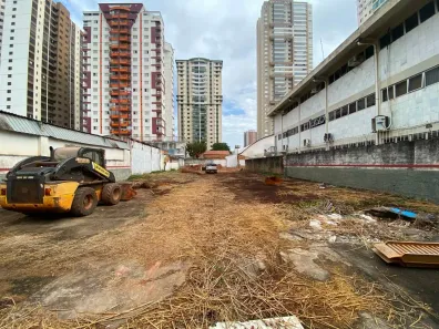 Lote/Terreno à venda, 750m² no Setor Bueno, Goiânia