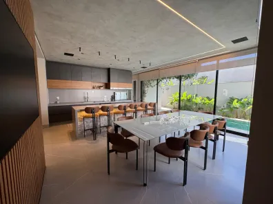 Casa de Condomínio com 4 Quartos à venda, 326m² no Jardim Sul, Uberlândia