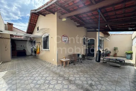 Casa com 2 Quartos à venda, 83m² no Balneario São João Batista, Peruíbe