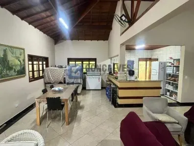 Fazenda/Sítio com 4 Quartos à venda, 380m² no Pinheirinho, Itu