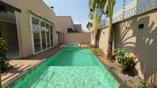 Casa com 3 Quartos à venda, 240m² no Plano Diretor Sul, Palmas