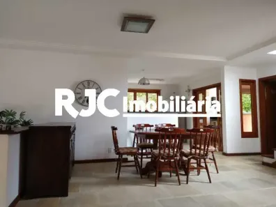 Casa de Condomínio com 3 Quartos à venda, 172m² no Vargem Grande, Teresópolis