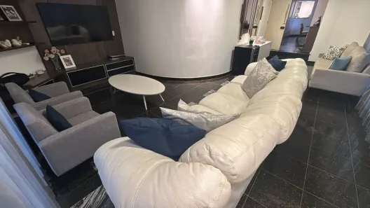 Apartamento com 5 Quartos para alugar, 245m² no Setor Bueno, Goiânia