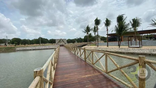 Lote/Terreno à venda, 303m² no Centro, Eusébio
