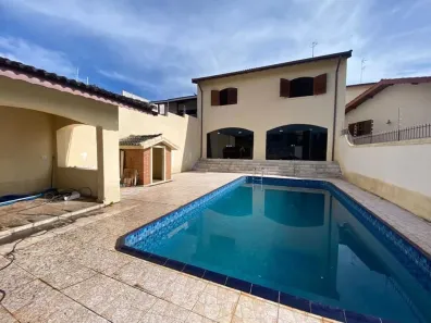 Casa com 4 Quartos à venda, 360m² no Jardim do Lago, Atibaia