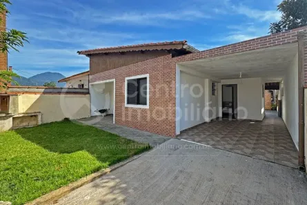 Casa com 2 Quartos à venda, 132m² no Centro, Peruíbe