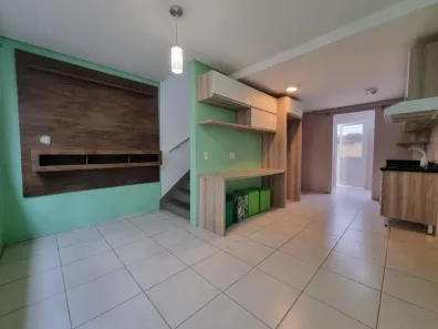 Casa com 2 Quartos à venda, 100m² no Santa Lúcia, Caxias do Sul