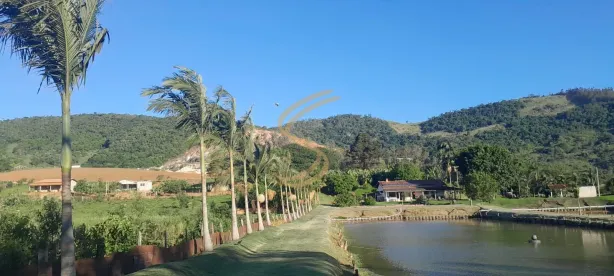 com 4 Quartos à venda, 48400m² no , Monte Sião