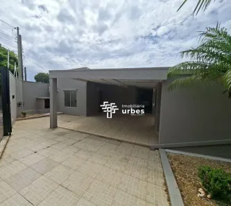 Casa com 2 Quartos para alugar, 125m² no Vila Santa Maria, Americana