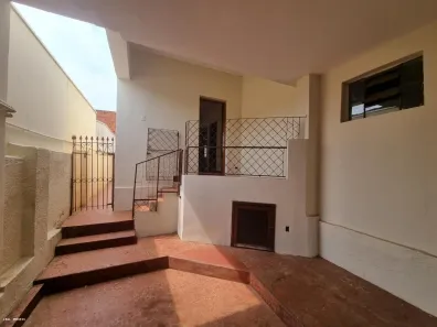 Casa com 3 Quartos à venda, 180m² no Vila Comercial, Presidente Prudente