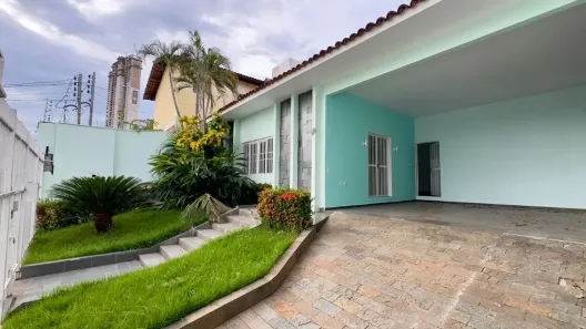 Casa com 5 Quartos para alugar, 178m² no Santa Rosa, Cuiabá