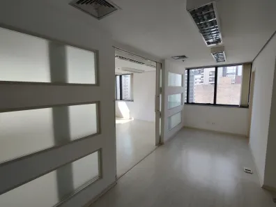 Sala Comercial para alugar, 100m² no Indianópolis, São Paulo