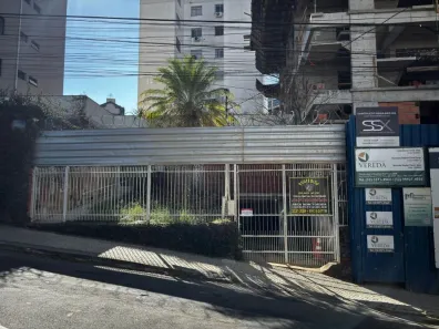 Casa com 5 Quartos à venda, 290m² no Centro, Juiz de Fora