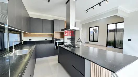 Casa de Condomínio com 3 Quartos à venda, 190m² no Residencial Villa de León, Piratininga