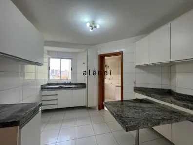 Apartamento com 3 Quartos para alugar, 10m² no Centro, Cascavel