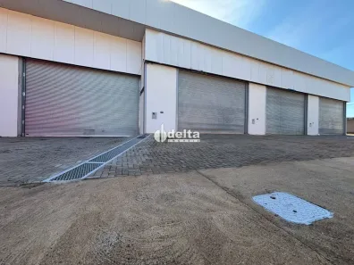 Ponto Comercial para alugar, 1800m² no Santa Luzia, Uberlândia