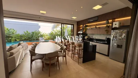 Casa de Condomínio com 4 Quartos para alugar, 331m² no Gávea, Uberlândia