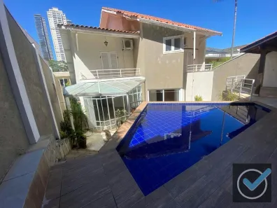 Casa de Condomínio com 5 Quartos para venda ou aluguel, 500m² no Alphaville, Santana de Parnaíba