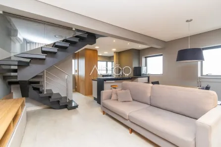 Apartamento com 2 Quartos para alugar, 90m² no Centro, Curitiba