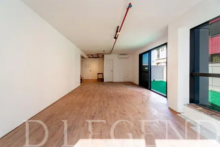 Sala Comercial para venda ou aluguel, 93m² no Independência, Porto Alegre