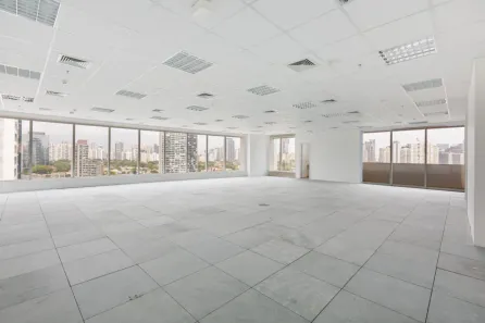 Ponto Comercial com 5 Quartos para alugar, 191m² no Cidade Monções, São Paulo