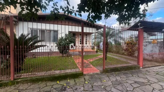 Casa com 3 Quartos para alugar, 572m² no Niterói, Canoas