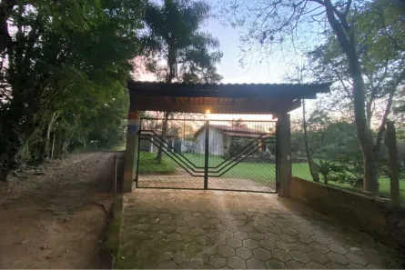 Fazenda/Sítio com 3 Quartos à venda, 4000m² no Tuiuti, Tuiuti