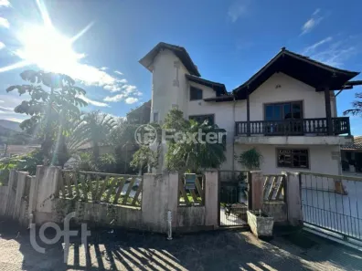 Casa com 4 Quartos à venda, 210m² no Aririú, Palhoça