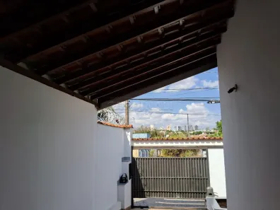 Casa com 2 Quartos à venda, 130m² no Parque Laranjeiras, Araraquara