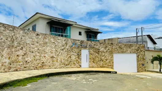 Casa com 5 Quartos à venda, 400m² no São Pedro, Juiz de Fora