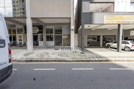 Ponto Comercial para alugar, 500m² no Capão Raso, Curitiba