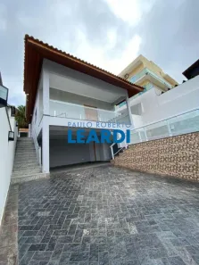 Casa de Condomínio com 3 Quartos à venda, 340m² no Arujázinho IV, Arujá
