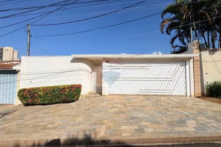 Casa com 3 Quartos à venda, 230m² no Jardim São Luiz, Ribeirão Preto