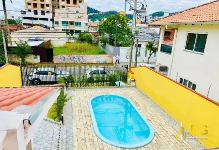 Sobrado com 4 Quartos para alugar, 200m² no Nações, Balneário Camboriú