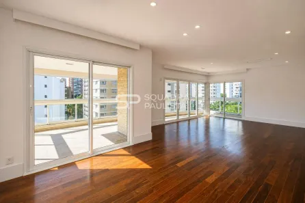 Apartamento com 3 Quartos para alugar, 222m² no Vila Nova Conceição, São Paulo