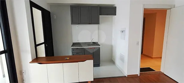 Apartamento com 3 Quartos para alugar, 70m² no Vila Firmiano Pinto, São Paulo