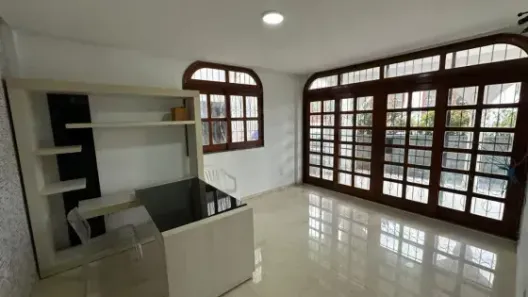 Casa com 5 Quartos para alugar, 900m² no Dom Pedro I, Manaus