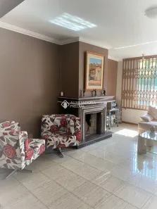Casa com 3 Quartos à venda, 330m² no Chácara das Pedras, Porto Alegre