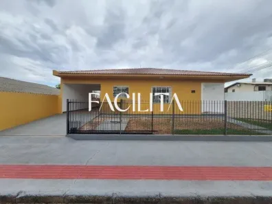 Casa com 2 Quartos para alugar, 73m² no Carianos, Florianópolis