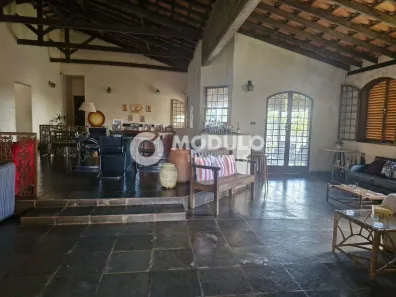 Casa com 4 Quartos à venda, 380m² no Cidade Jardim, Uberlândia