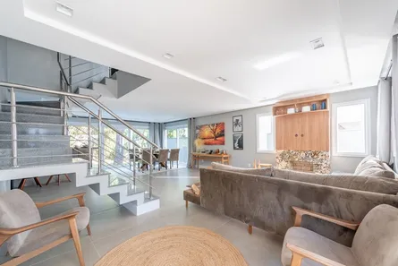 Casa com 3 Quartos à venda, 300m² no Pedra Redonda, Porto Alegre