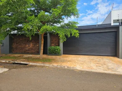 Casa com 3 Quartos à venda, 235m² no Jardim Monte Sinai, Maringá
